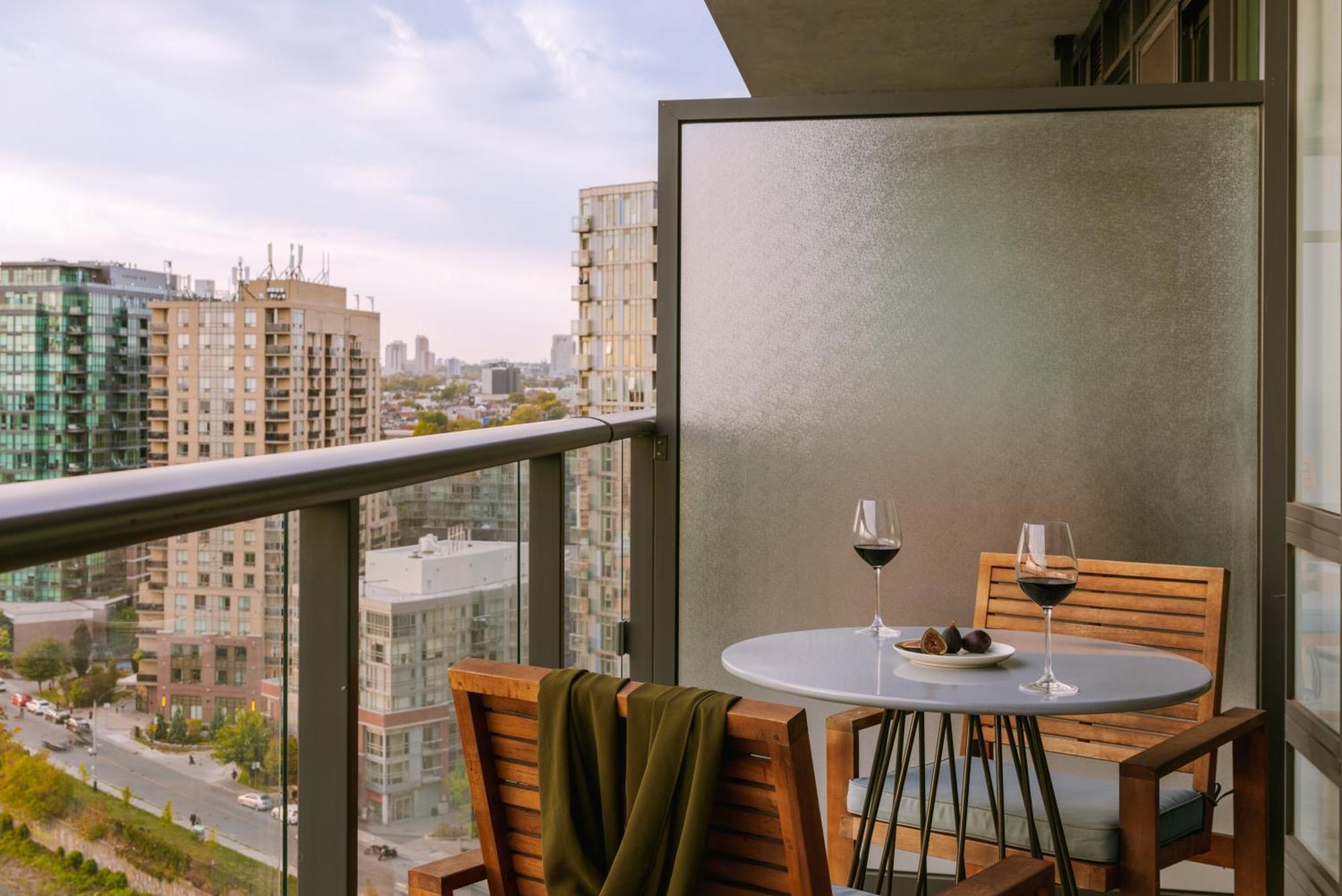 Hotel Sonder By Marriott Bonvoy The Liberty Apartments Liberty Village Toronto