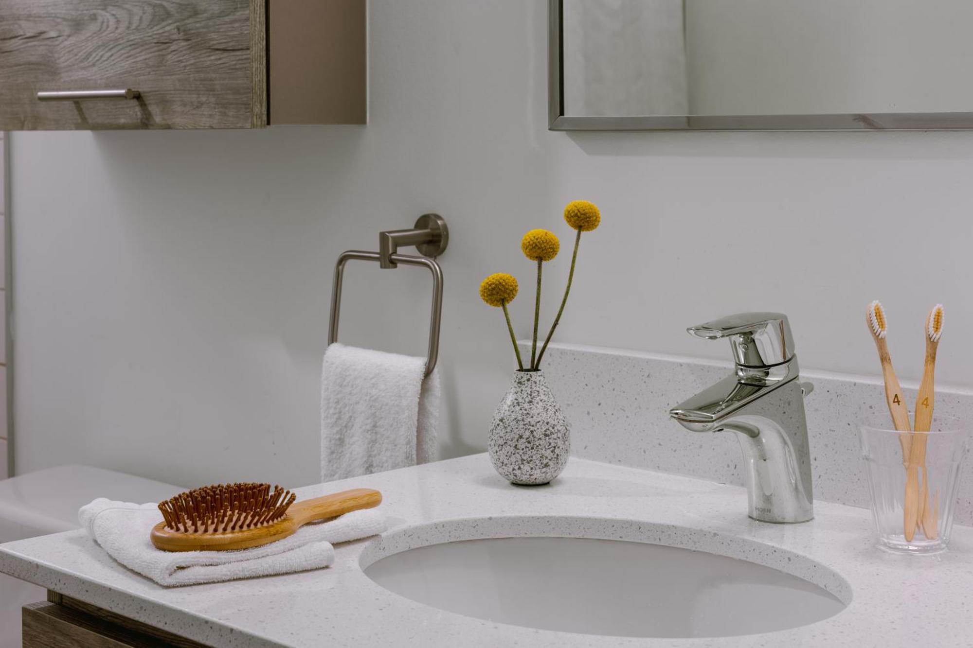 Hotel Sonder By Marriott Bonvoy The Liberty Apartments Liberty Village 4*