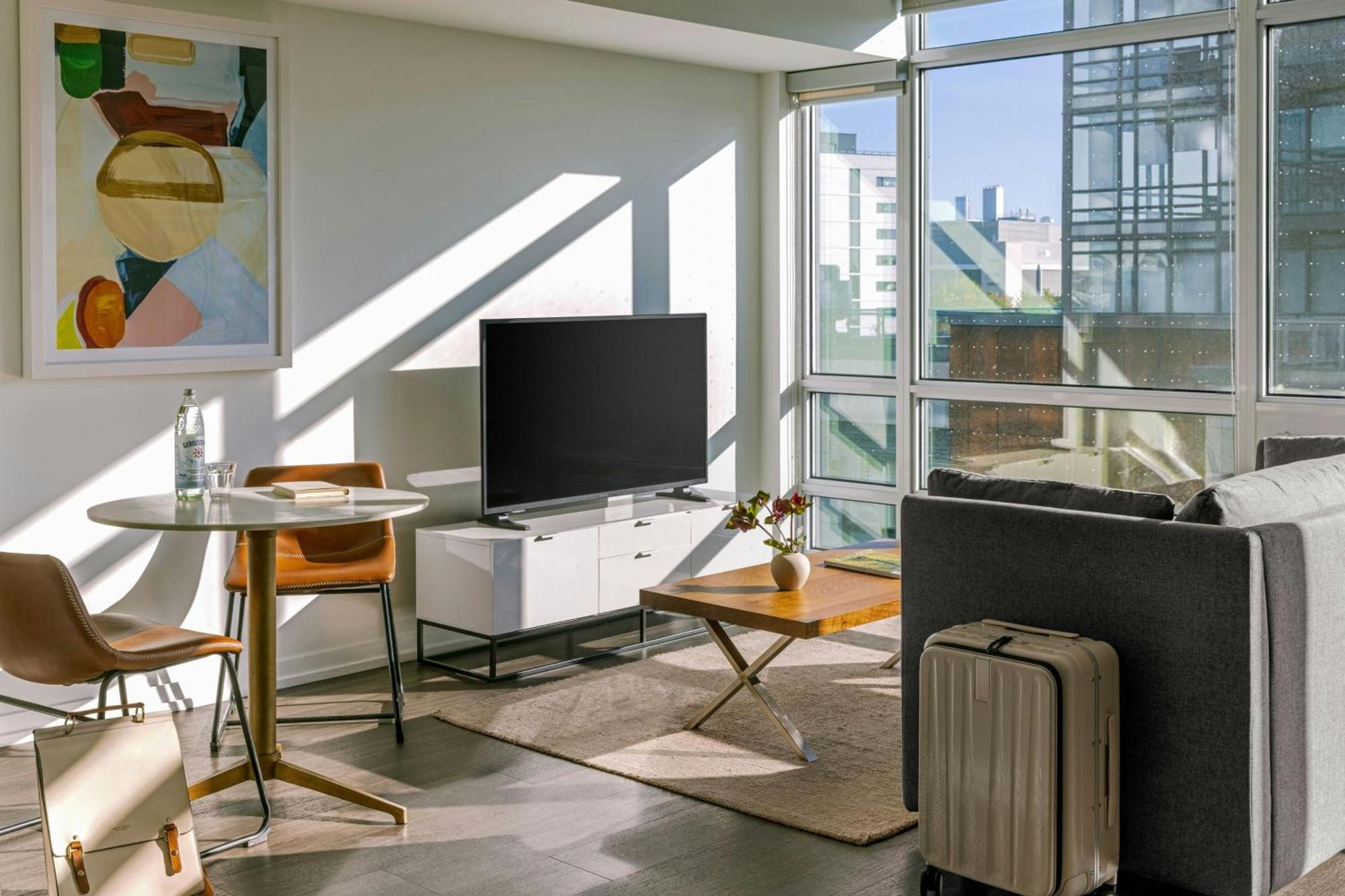 Hotel Sonder By Marriott Bonvoy The Liberty Apartments Liberty Village