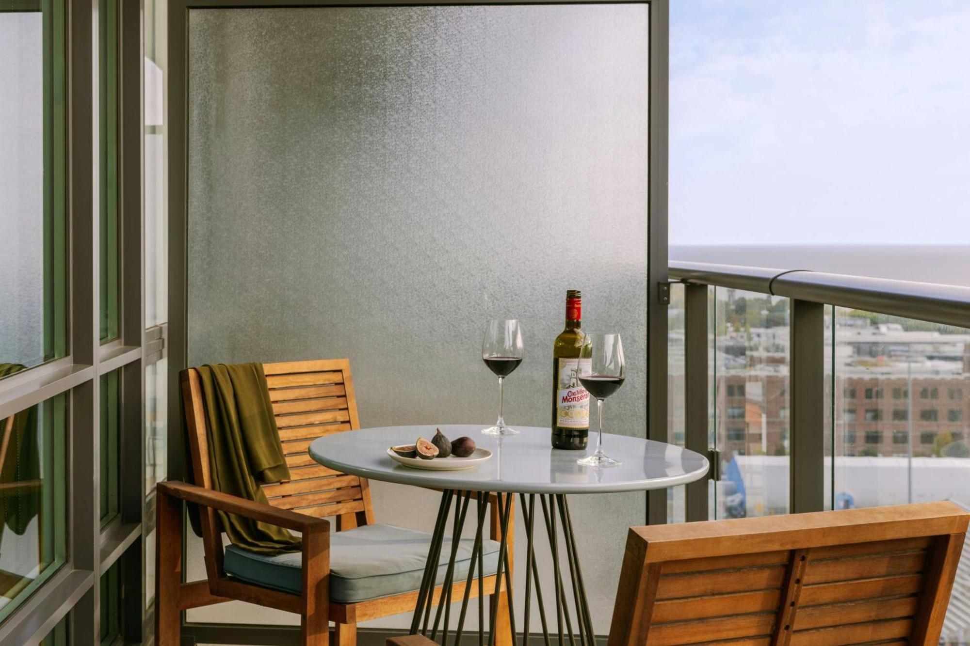 Sonder By Marriott Bonvoy The Liberty Apartments Liberty Village Hotel Toronto